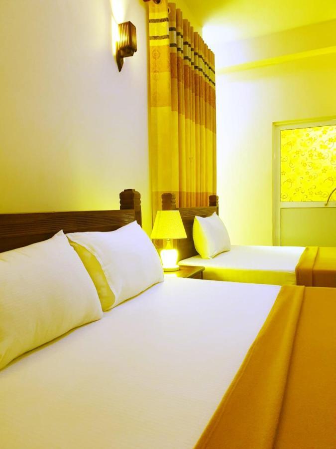 Delhousie Hotel Nallathanniya Buitenkant foto